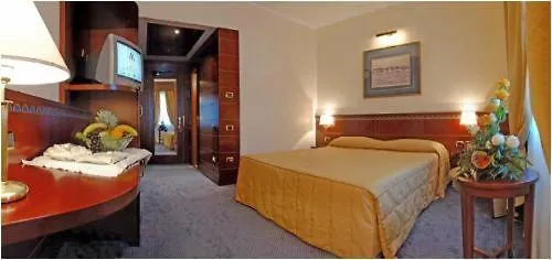 Hotel Mediterraneo Cagliari 4*,  Włochy